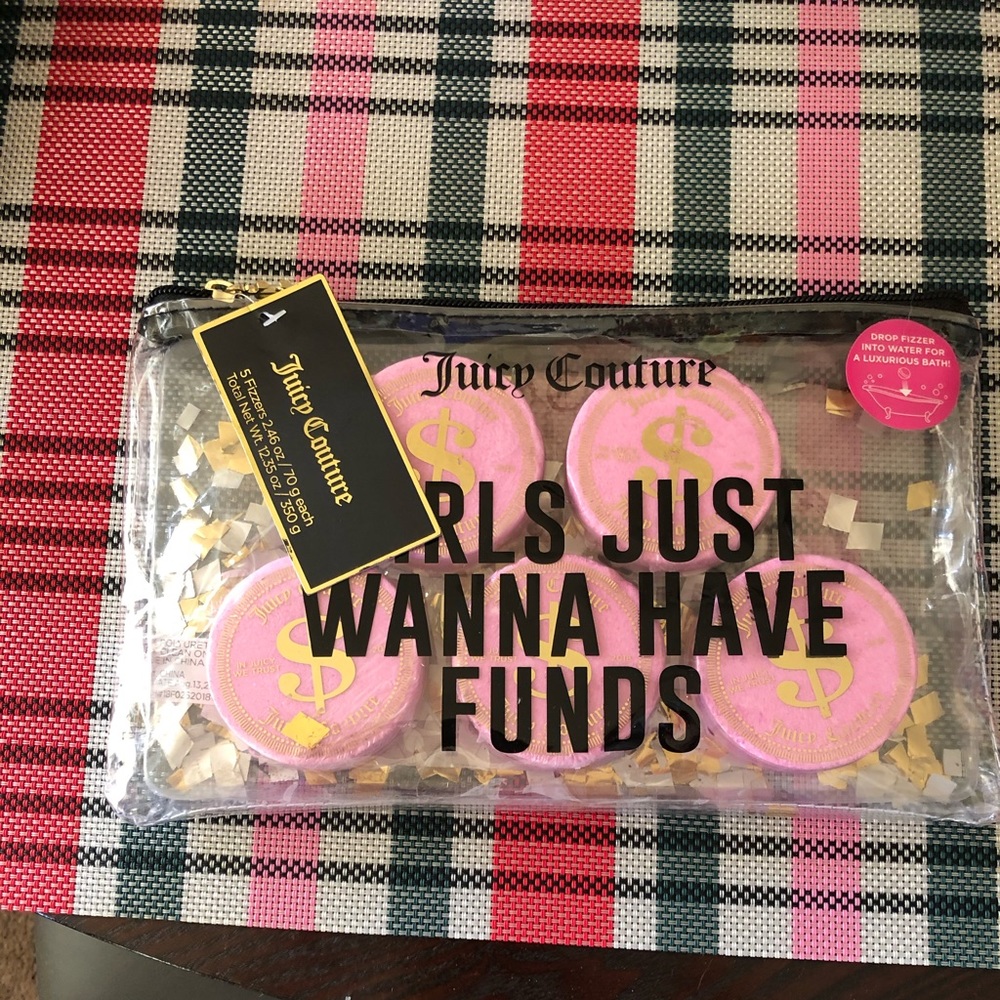 SOLD❤️. Juicy Couture Bath fizzed set🎁 - Picture 1 of 4